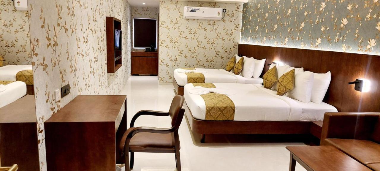 Hotel Madhuban Silvassa Eksteriør bilde