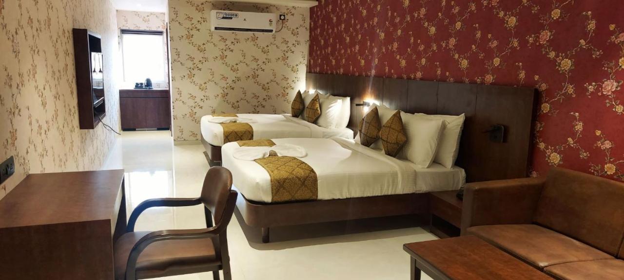 Hotel Madhuban Silvassa Eksteriør bilde