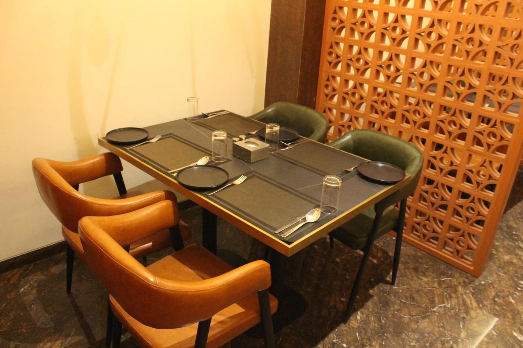 Hotel Madhuban Silvassa Eksteriør bilde